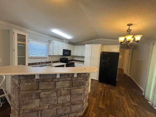 Photo - Beautiful 3 Bedroom home in Stonewall