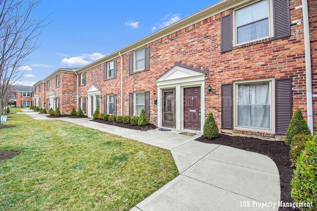 Photo - 911 Manor Ln