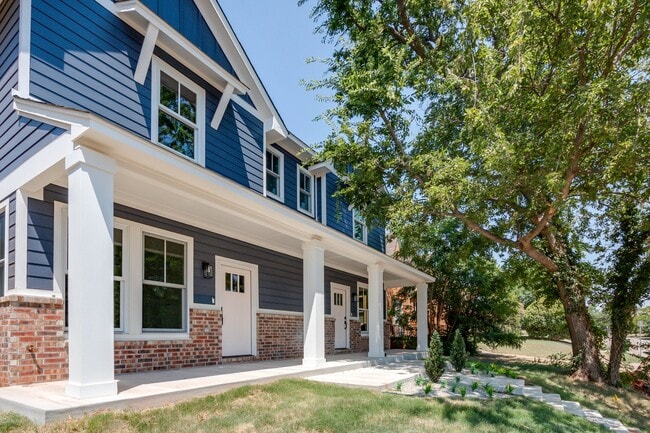 Photo - 2601 N Dewey Ave