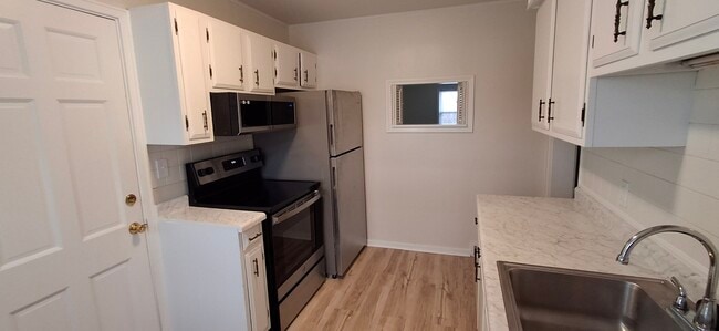 Photo - 2424 Lafayette Ave