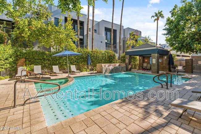 Photo - 3633 N 3rd Ave Unidad 2025