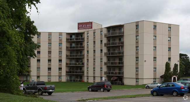 Building Photo - Springbank Manor