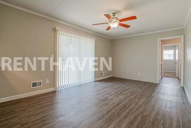 Photo - 209 Avery Ln