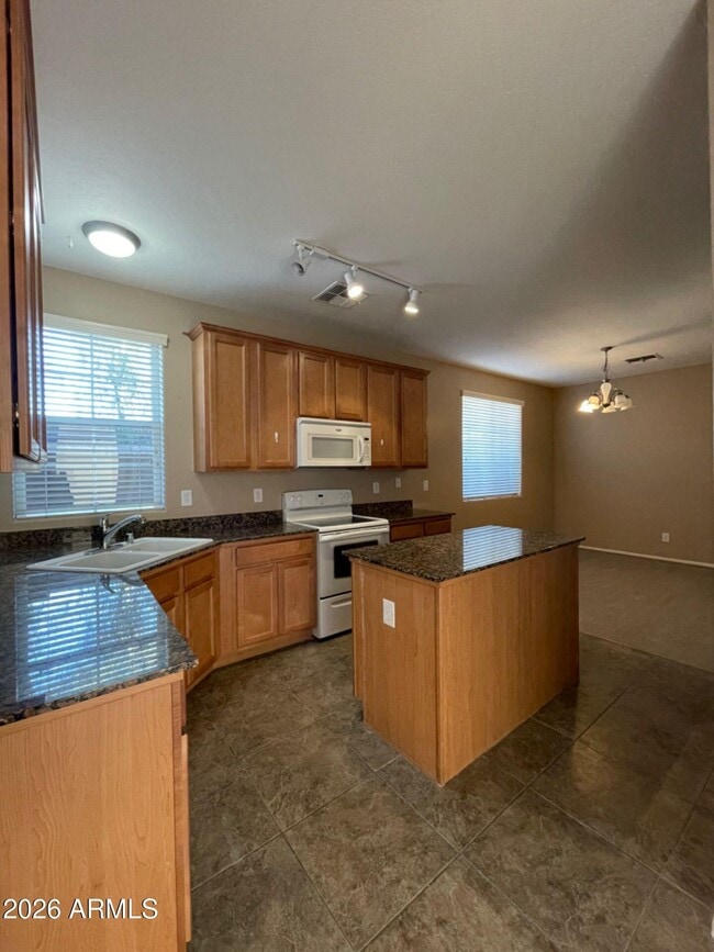 Photo - 10024 E Isleta Ave