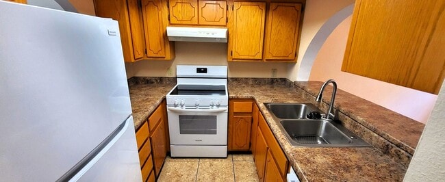Photo - AFFORDABLE 3 BEDROOM, 2.5 BATH TOWNHOME IN THE HEART OF TEMPE!