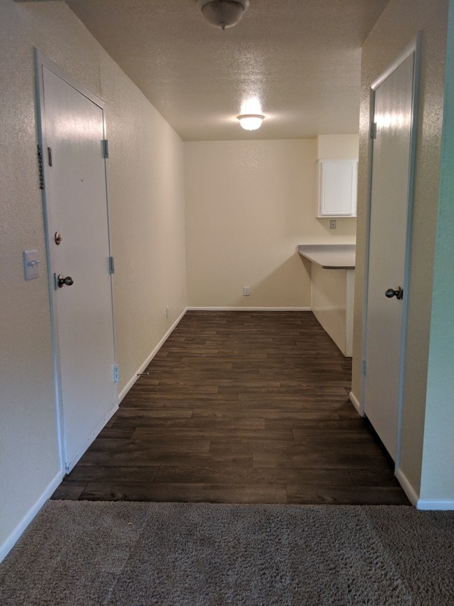 Área del comedor/entrada principal - Fairbrook