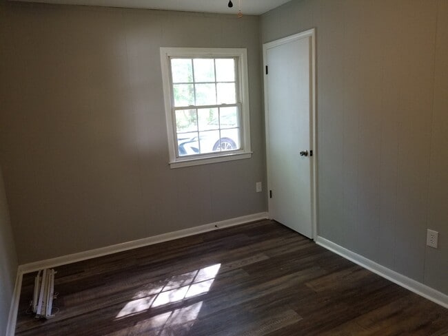 1121 Black Rd Unit B