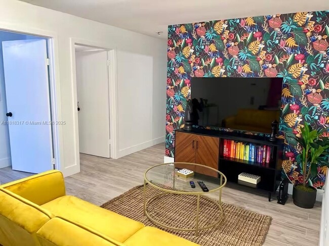 Building Photo - 2701 NW 24th Ct Unit R-R Rental