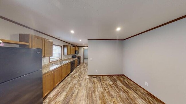 Photo - 120 Northwest Dr