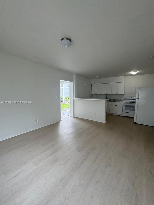 Building Photo - 680 NE 88th Terrace Unit 6