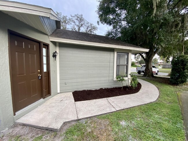 Photo - 1303 Creekbottom Cir