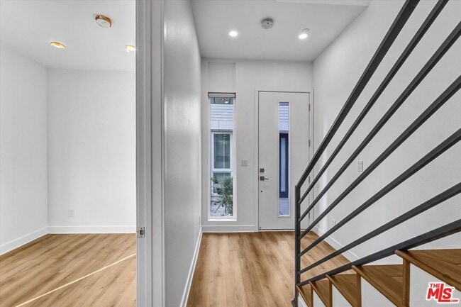 Photo - 4525 St Elmo Dr Unidad 4523 1/2