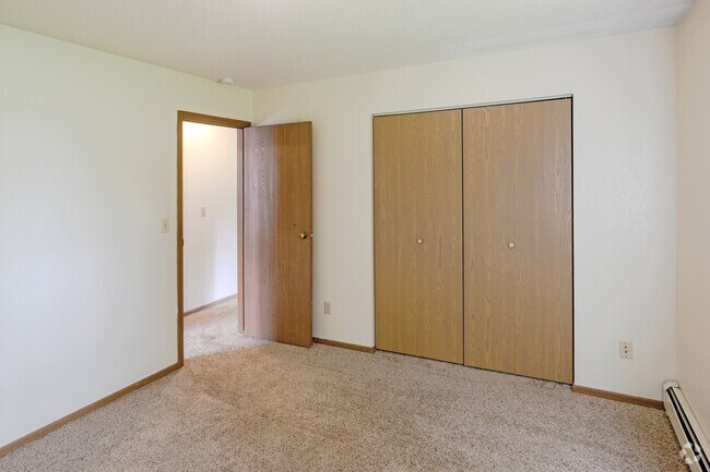 2BR, 1BA