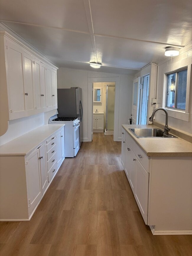 Photo - Studio Located Downtown Ventura, Close to ... Unit 38 N Laurel St #3