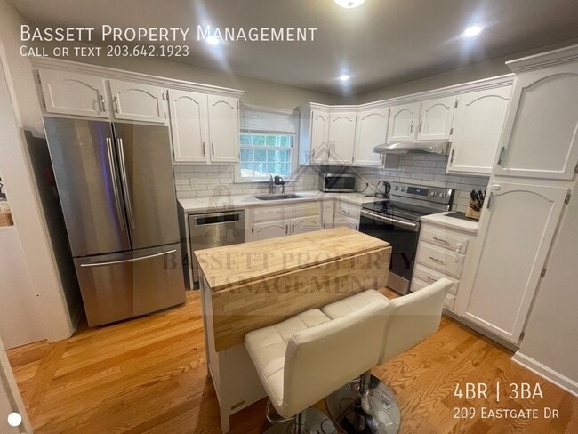 Photo - 209 Eastgate Dr