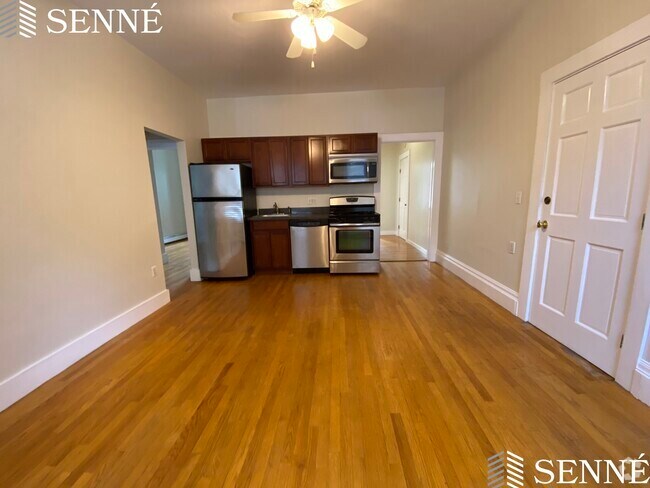 Building Photo - 1210 Cambridge St Unit 3 Rental