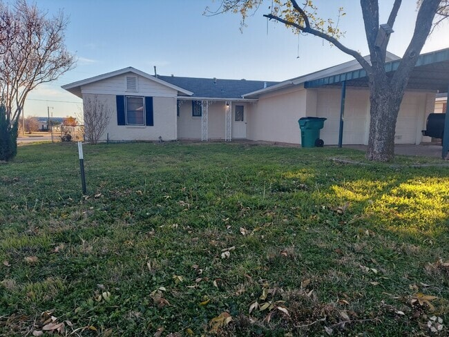 Building Photo - 701 W Clara Ave Rental