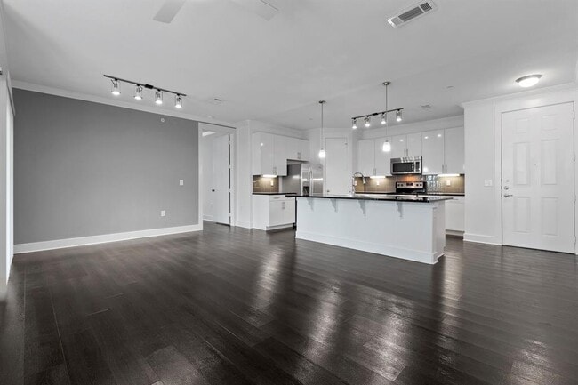 Photo - 3300 Towers Blvd Unit 958