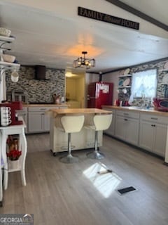 Building Photo - 215 Lynn Dr Unit # 215