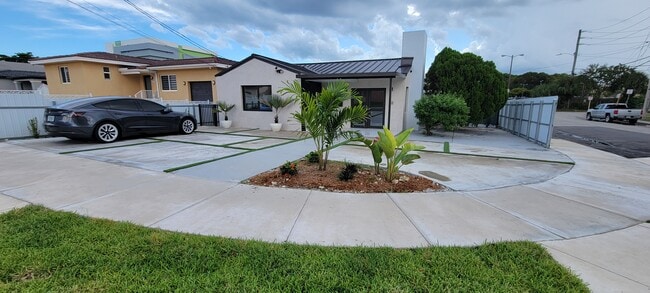 Building Photo - 2790 NW 3rd St