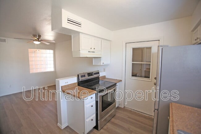 Photo - 707 N 95th Dr