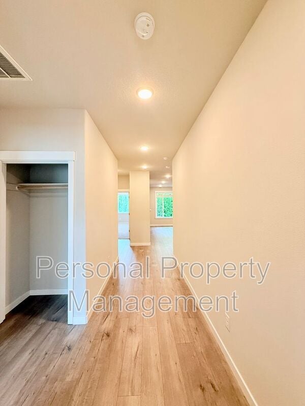 Photo - 17020 NE 17th Ave