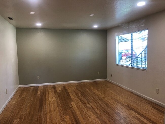 La Vista Apartments