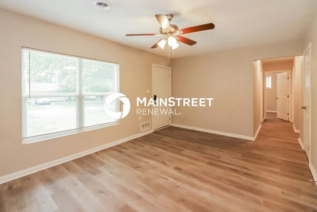 3 Bedroom Pet-Friendly Home in Kansas City... - 3 Bedroom Pet-Friendly Home in Kansas City...