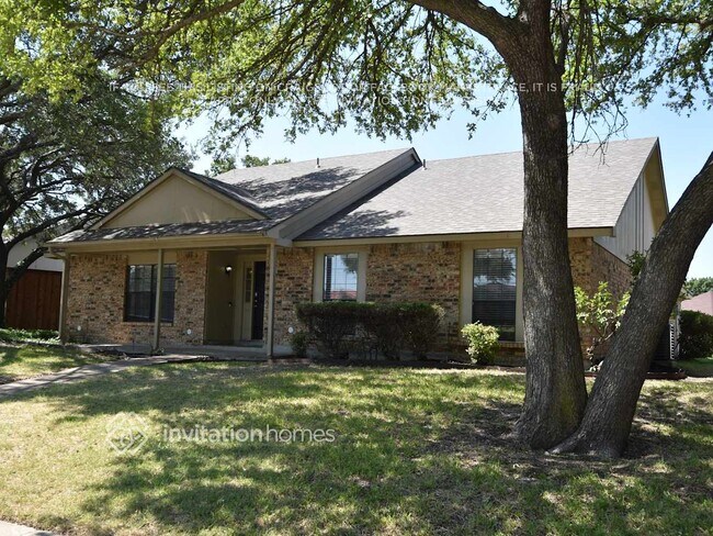 Photo - 421 Kingsbridge Dr