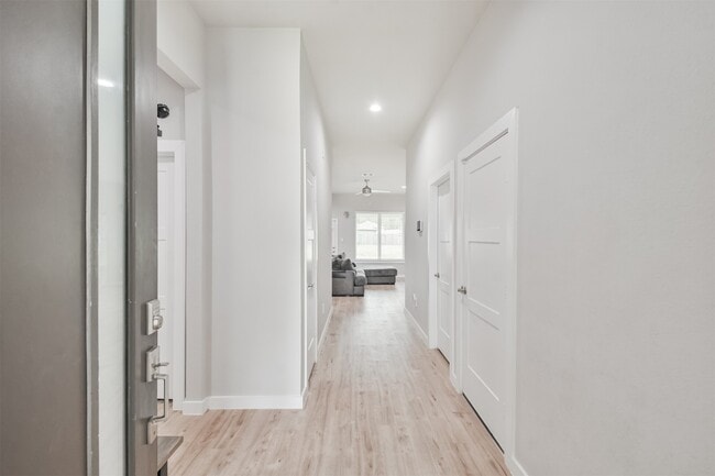 Photo - 14226 Lake Lodge Dr