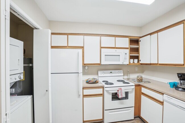 Photo - Stratford Apartments