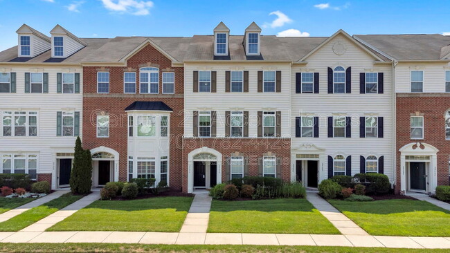 Building Photo - 24676 Hutchinson Farm Dr