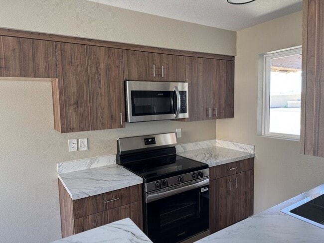 Photo - Brand New Unit in La Crescenta Unit 4