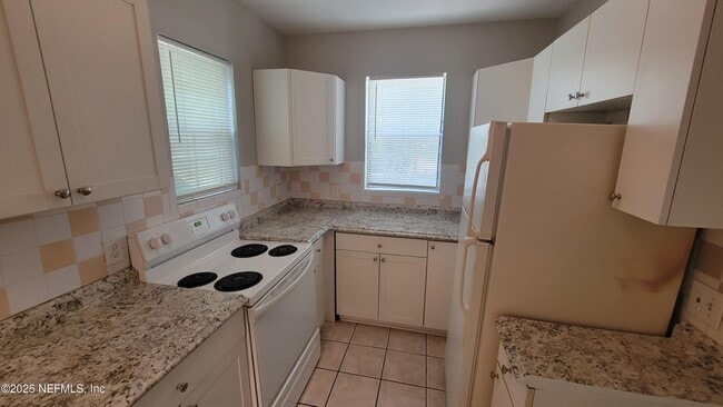 Building Photo - 2514 Walnut St