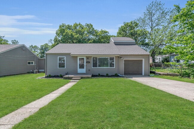 Photo - 3210 Francis Pl