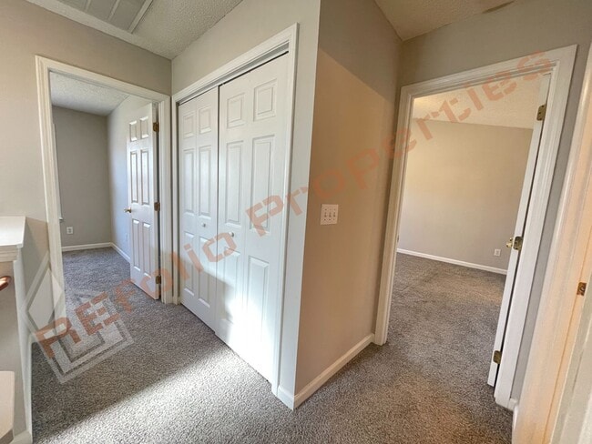 Photo - Charming 3-Bedroom Cul-de-Sac Home with Sc...