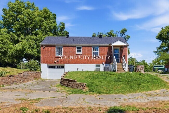 Photo - 1915 Lebanon Pike
