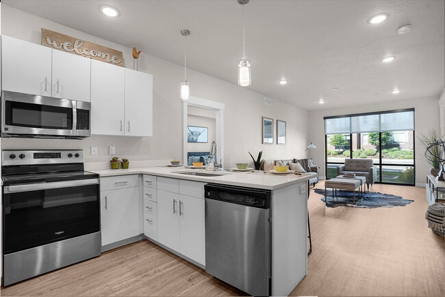 Building Photo - Gardner Station