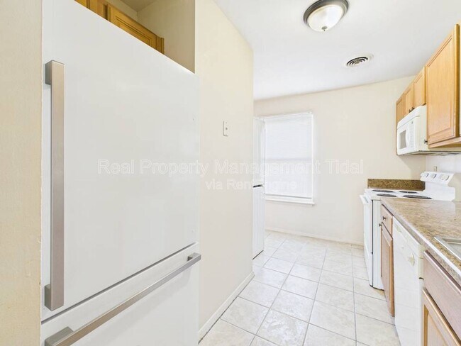 Photo - 1528 Darren Cir