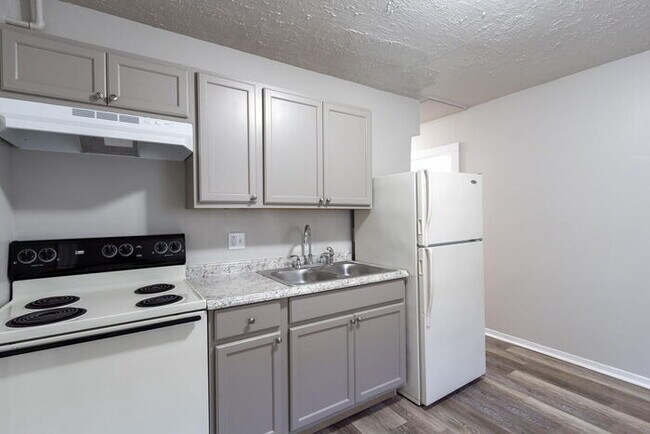 Photo - EAST SIDE 2 BEDROOM AVAILABLE NOW!