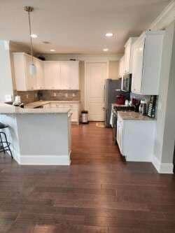 Photo - 194 Yorkshire Ln