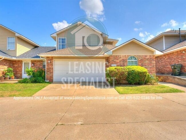 Stunning West Norman 3 Bed 2 Bath Townhome! - Stunning West Norman 3 Bed 2 Bath Townhome!