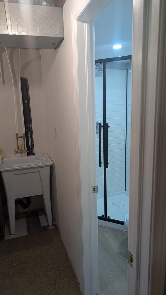 Photo - 619 Willow Rd