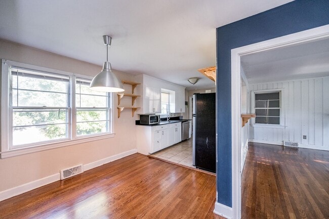 Photo - Sangloe Place Unit A