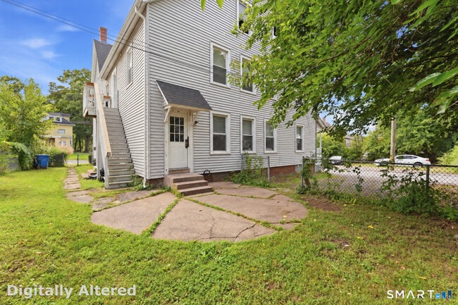 203 Center St