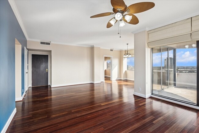 Photo - 5000 Montrose Blvd