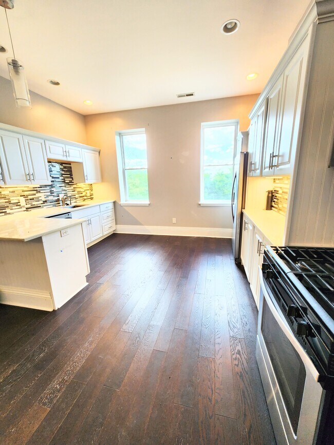 Photo - 6064 Butler St