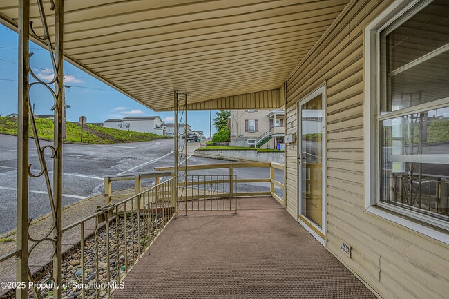 Photo - 57 Johnson St
