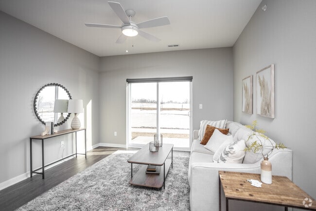 2BR, 2BA - 985 SF