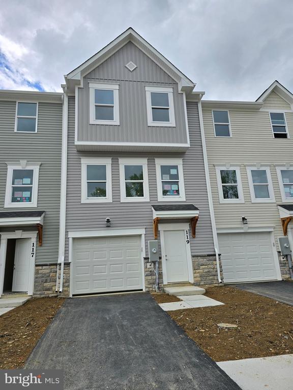 Photo - 119 BOONE Ct Townhome